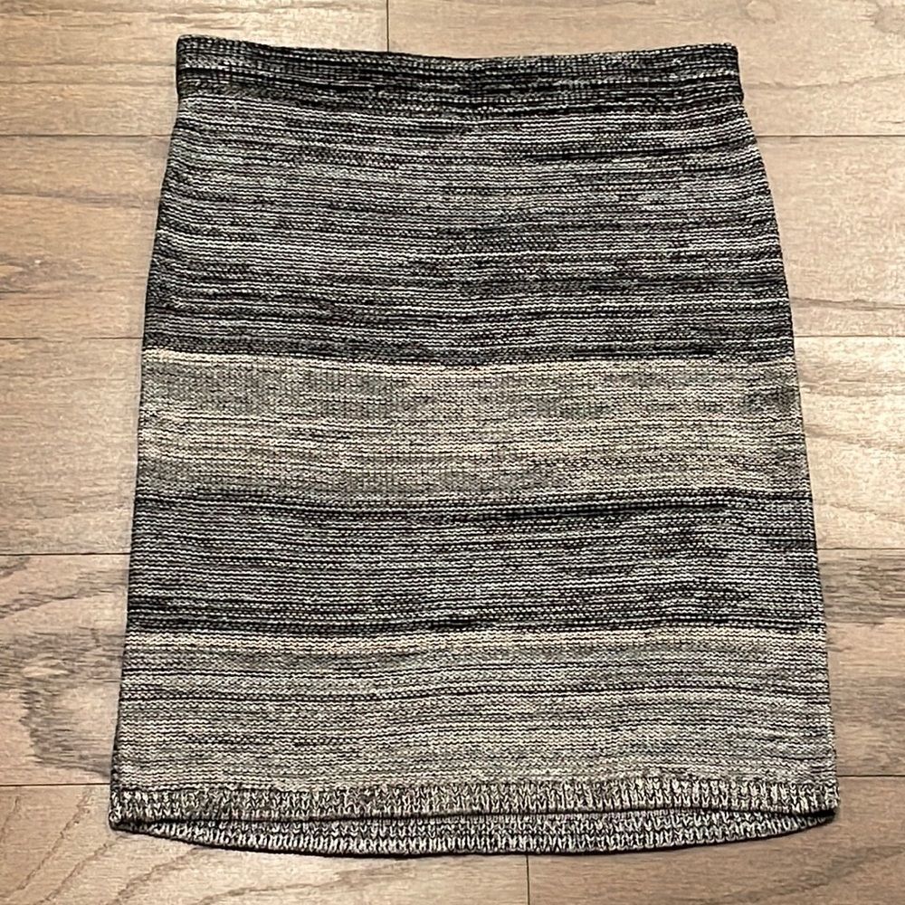 NWT LOFT Outlet Petite Sweater Pull On Skirt - Size XXSP